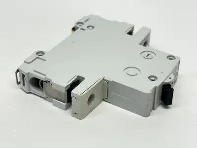 Used BBC S221K4A Circuit Breakers Michigan US | Maverick Industrial Sales #1453093