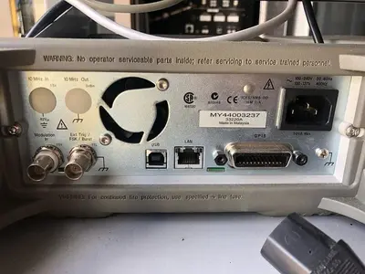 AGILENT 33220A ARBITRARY WAVEFORM GENERATOR