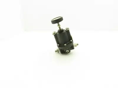 Fairchild Z16490-10233 Pressure Regulator 0.5-30 PSI Range 500 PSI Max 3/8" NPT