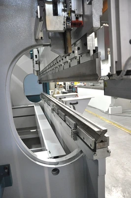 USED ADIRA PM 135 TON X 3100 MM CNC