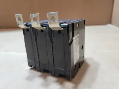 Used EATON BAB3100H Switchgears British Columbia CA | Lenmark #1438395