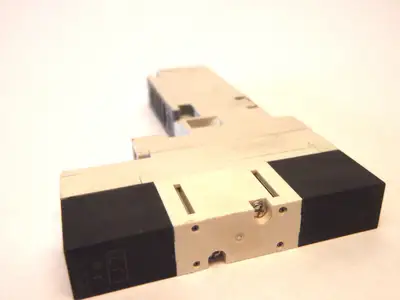 USED SMC SOLENOID VALVE 0.1-0.7MPA