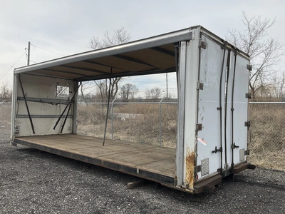 USED SUPREME CURTAINSIDE TRUCK BODY 24’