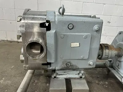 USED WAUKESHA FLUID HANDLING 220