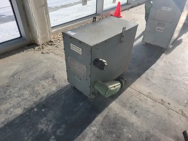 Used 2002 DELTA CETC0045S001532 Transformers British Columbia CA | Lenmark #409058