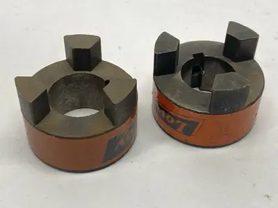 L-075 .875 | Lovejoy  Standard Jaw Coupling Half 0.875" LOT OF 2 - Used