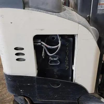 USED 2019 CROWN RR5725-45