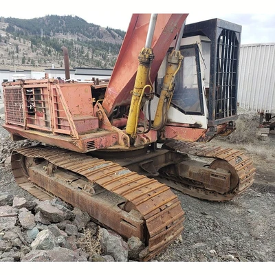 Caterpillar 235 Excavator
