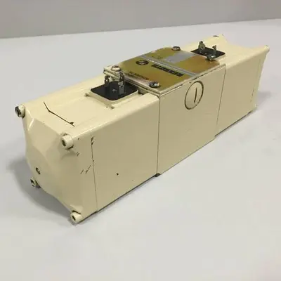 USED REXROTH 4WE10E21AG24N9K4V