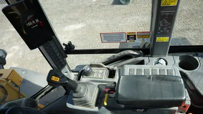 USED 2025 CATERPILLAR 930
