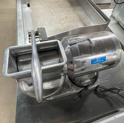 72-0375 Fama FGSM107 Grater
