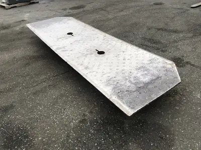 117" x 37" Metal Ramp