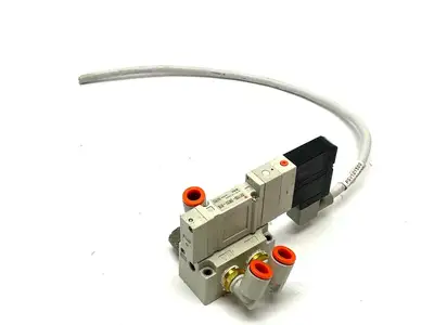 SV1100-5W2U-01N | SMC  Single Solenoid Valve Manifold 5-Port - Used