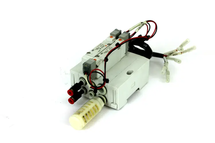 Used SMC SY5140-5HZ Solenoid Valves | Industrial Parts R Us Inc. #360635