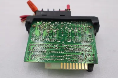 GE Fanuc IC610MDL125A Input 115 VAC 8 Point Module STOCK L-575C