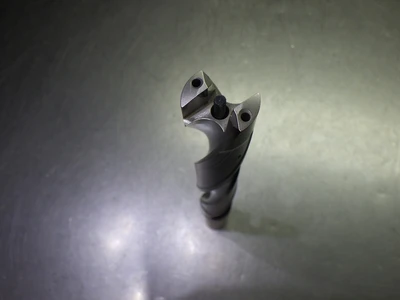 Kennametal .9844" Coolant Thru 7xD Indexable Drill KSEM0984R7SS100 (LOC2472)