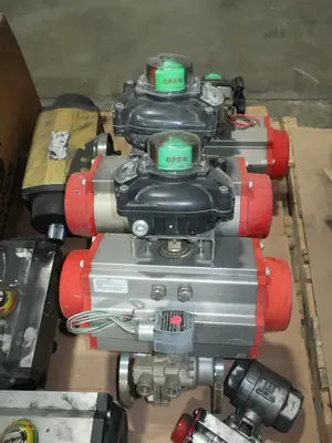 2 PALLETS OF ASSORTED ACTUATORS, JAMESBURY, HYTORK, DRESSER, ALLEN SHERMAN- HOFF, TRIAC CONTROLS