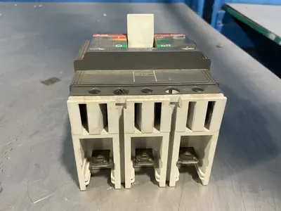 Used ABB TMAX T2L 160 Circuit Breakers Ohio US | HGR 24 #1462139