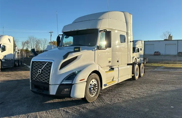 Used 2020 VOLVO _UNKNOWN_ Misc Trucks Arkansas US | Mitsubishi HC Capital America #336851