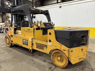 50,000/70,000 TON CAPACITY ROYAL MODEL #RNL-50/70 TELESCOPING FORKLIFT WITH HYD BOOM JIB: STOCK #23652