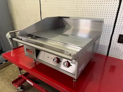 Used Lang Used 24" Lang 124TC Electric Countertop Griddle Thermostatic Controls, 208V Commercial Flat Top Griddles Illinois US | Falcon Restaurant Supply #1375137