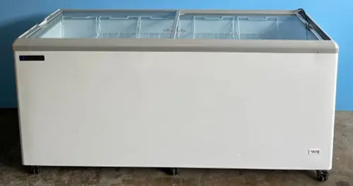 75-0007 Master-Bilt MSF-71AN Glass Chest Freezer