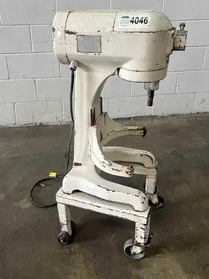 USED 1992 HSIAO LIN MACHINE CO. HL-11012