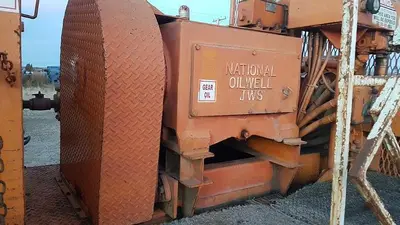 USED 1990 IHC INTERNATIONAL 4900 TANDEM AXLE OILFIELD PUMP/KILL TRUCK