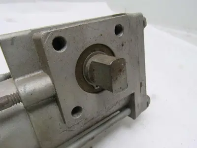 Dyna-Quip AP3S/VH12TC2B Pneumatic Actuator W/ 3/4" NPT Ball Valve