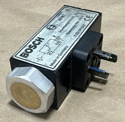 NEW Bosch 0-821-100-012