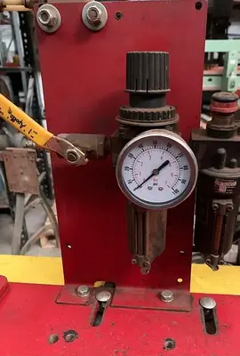 Industrial Woodworking Machine Co Uncut Saw 16" Blade & Conveyers (101732)