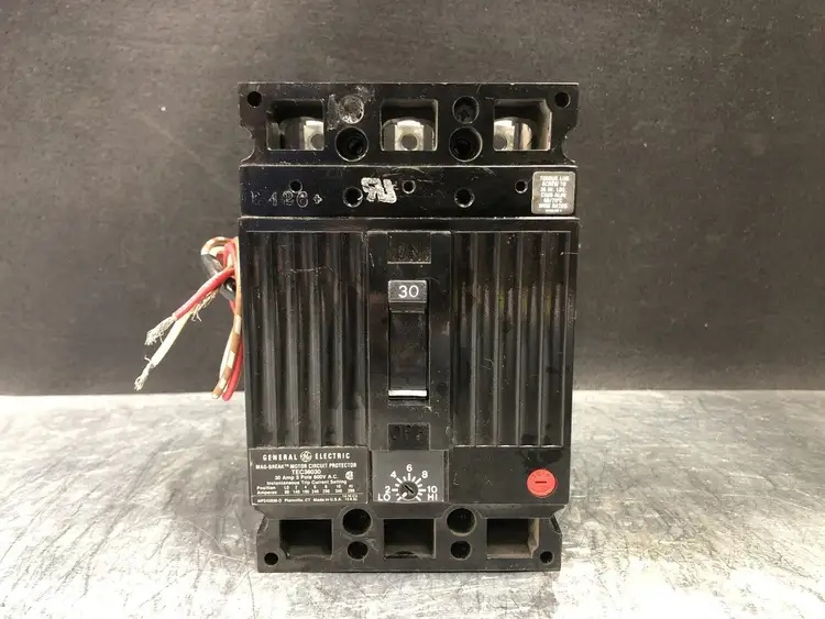 Used GENERAL ELECTRIC TEC36030 Switchgears British Columbia CA | Lenmark #244020