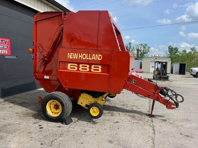 NEW HOLLAND 688 Roll Baler | County Equipment Company LLC (2)