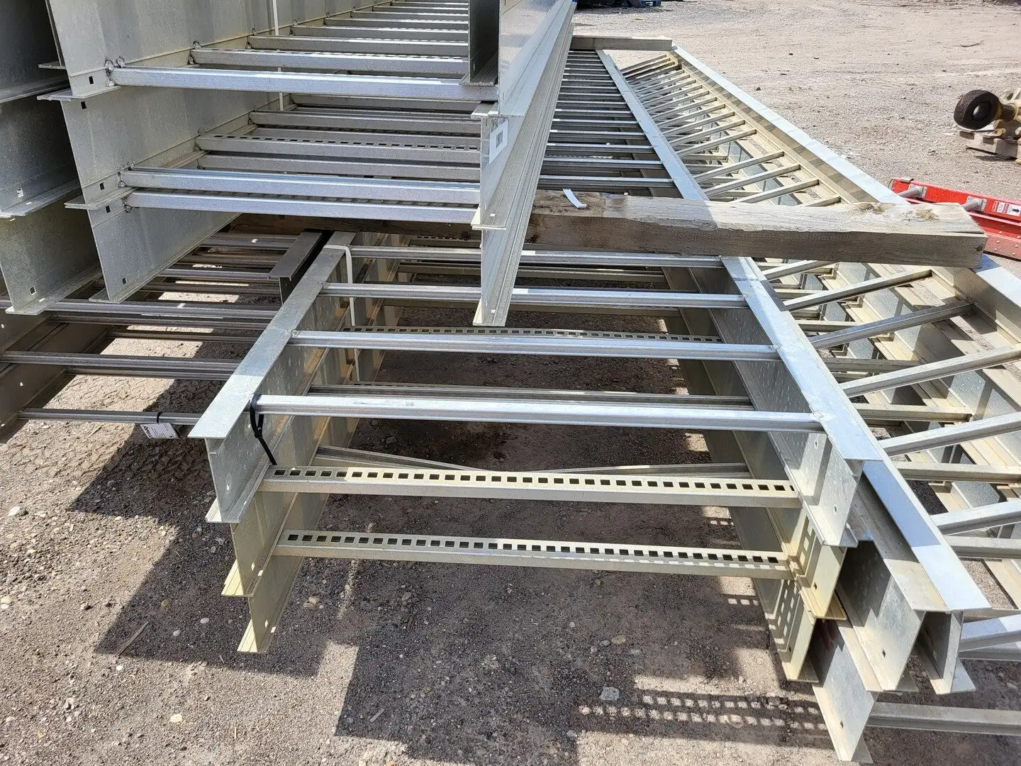 USED UNITRAY SLA-86094