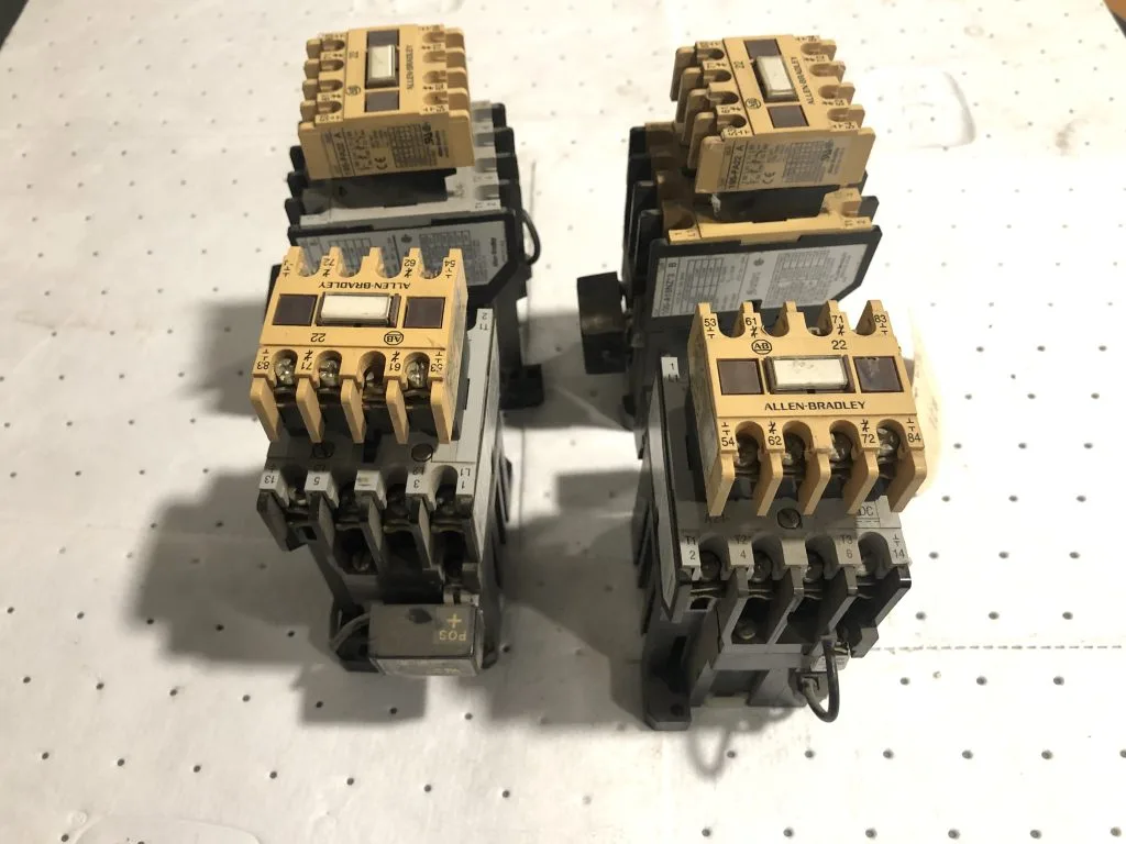 2 Allen Bradley 100-A24NZ*3 contactors & 2 100-A18NZ*3 contactors -195-FA22 (LOT OF 4)
