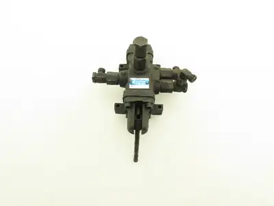 Langen VH1R12 Manual Hydraulic Directional Valve 3-Pos Lever