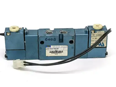 825C-PM-611BA-652 | MAC Valves  Double Solenoid Valve - Used