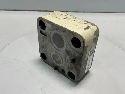 USED VICKERS C5G-825-JA-M