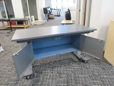 PITNEY BOWES HEIGHT ADJUSTABLE MAIL ROOM TABLE