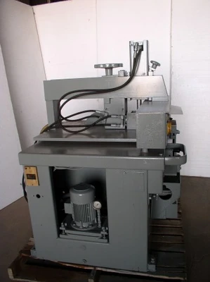 Trennjaeger Model LPC 110/400 Semi-Automatic Cold Saw; Circular Blade Type
