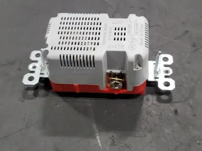 NEW PASS & SEYMOUR TR8300HUS-RED