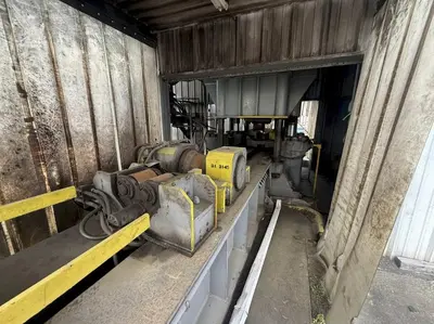 2000 TON HEAVY DUTY 4-POST HYDRAULIC STRAIGHTENING PRESS. STOCK # 0543726
