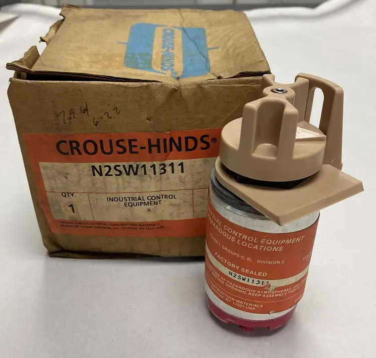 New | in-Stock CROUSE-HINDS N2SW11311 Miscellaneous Equipment (Electrical & Power) | Surplus Asset Holdings #1196010