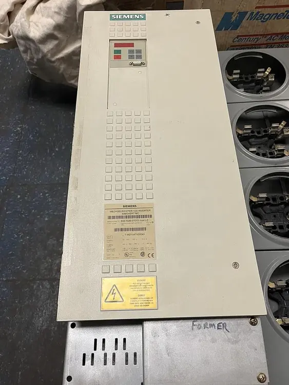 Used SIEMENS SE7026-OTD51-1AA1-Z Power Inverters | Surplus Asset Holdings #1227599