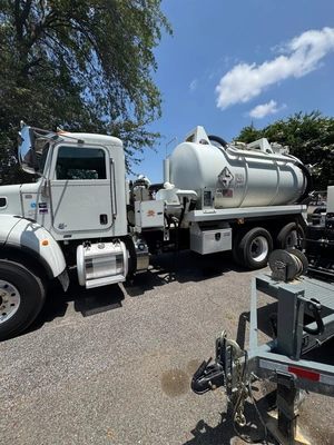 2016 PETERBILT KEITH HUBER DOMINATOR DOT Industrial Vac | VacSource (4)