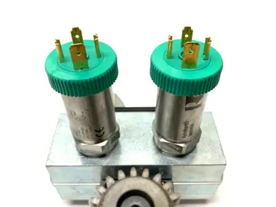 1610-4-1/AZ/0.6/S/KA/12/14 | Reinhardt-Tecknik  Metering Gear Pump System - Used