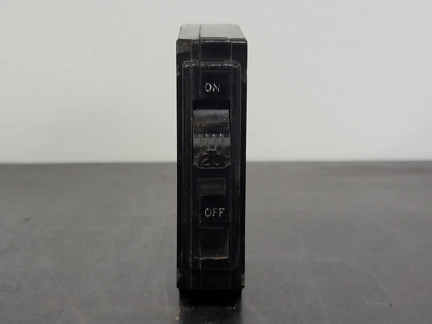USED SQUARE D QO120