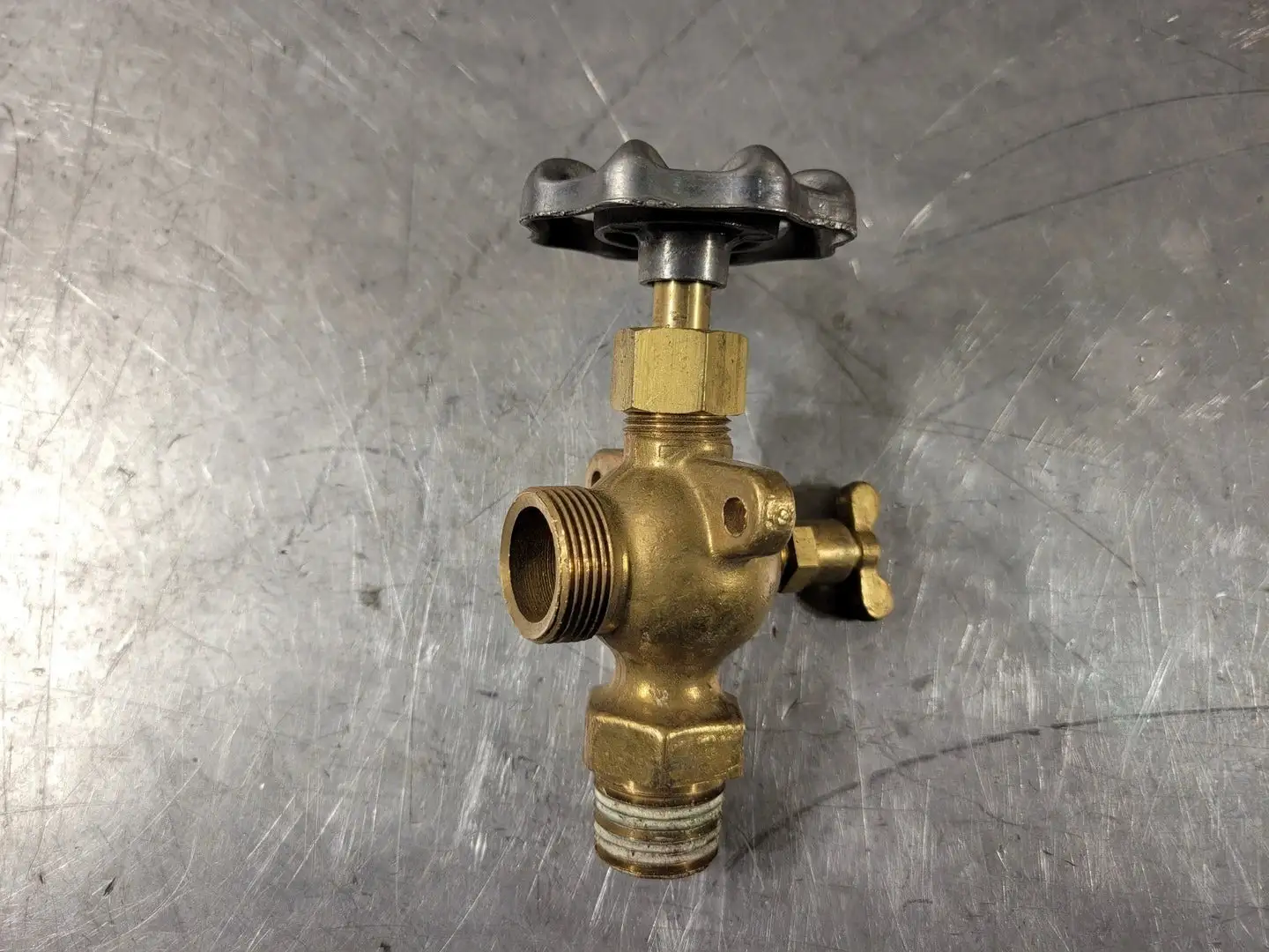 3/4" to 1" 90 Deg. Valve