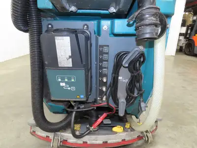 Tennant T500E Walk Behind Floor Scrubber 32" Disc Auto Scrubber 730H