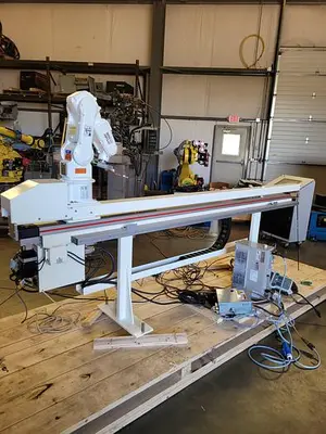 USED 2011 YASKAWA MOTOMAN HP3JC